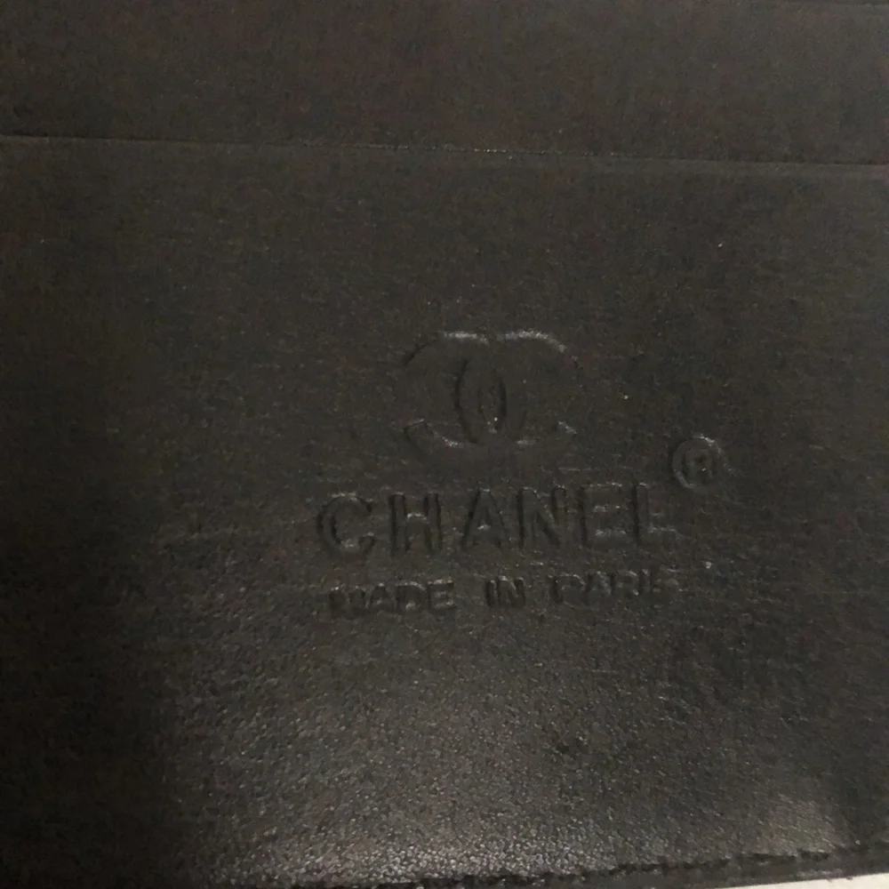 CHANEL Vintage ( Rehab) Quilted Leather Kiss Lock Wallet - Picture 7 of 12